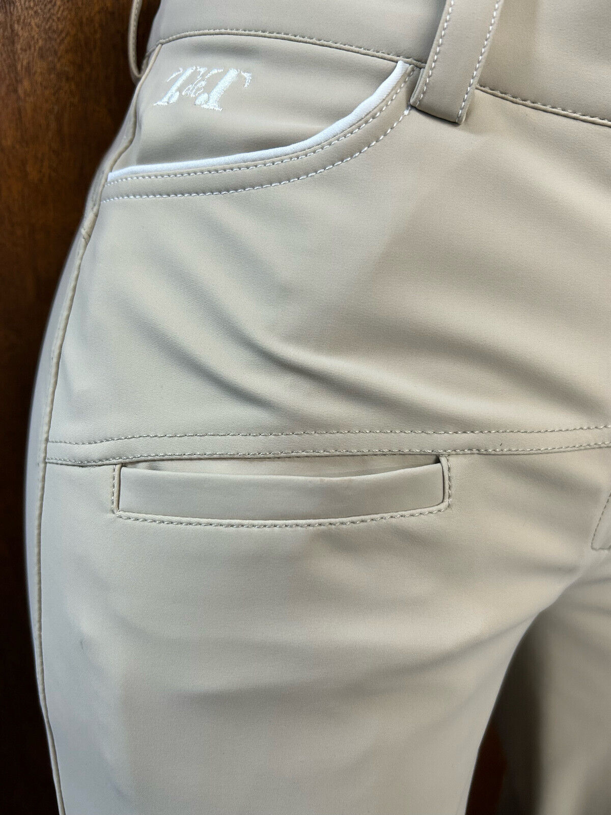 T DE T PARIS Ladies Silicone Knee Grip Beige Breeches (S3)