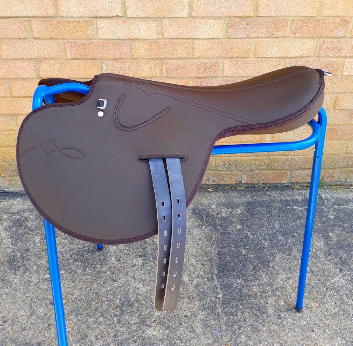 New Full Tree Exercise Race Horse Synthetic saddle choice of colors Black Brown