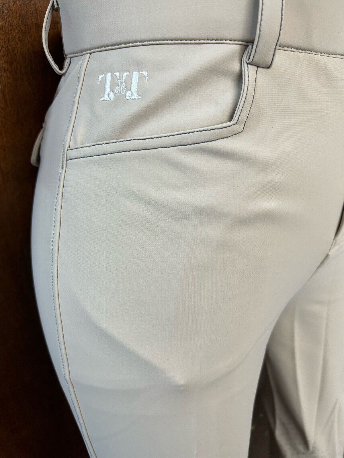 T DE T PARIS Ladies Silicone Knee Grip Beige Breeches (002) (S3)