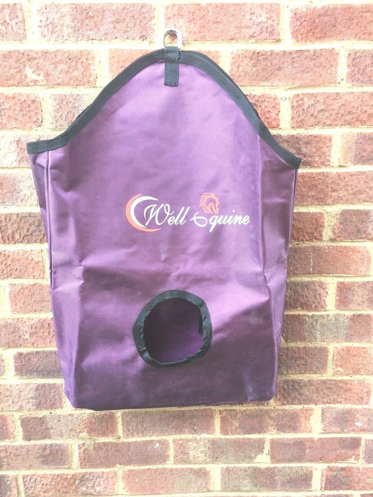 New Water Proof Haynets Haybag Horse Feeding Hay Bag Less Waste choice of colors