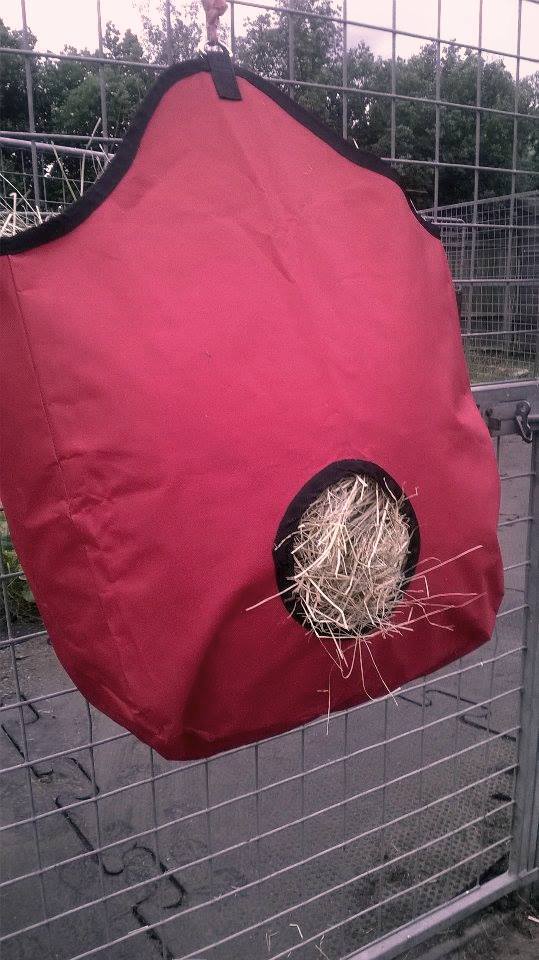 New Water Proof Haynets Haybag Horse Feeding Hay Bag Less Waste choice of colors