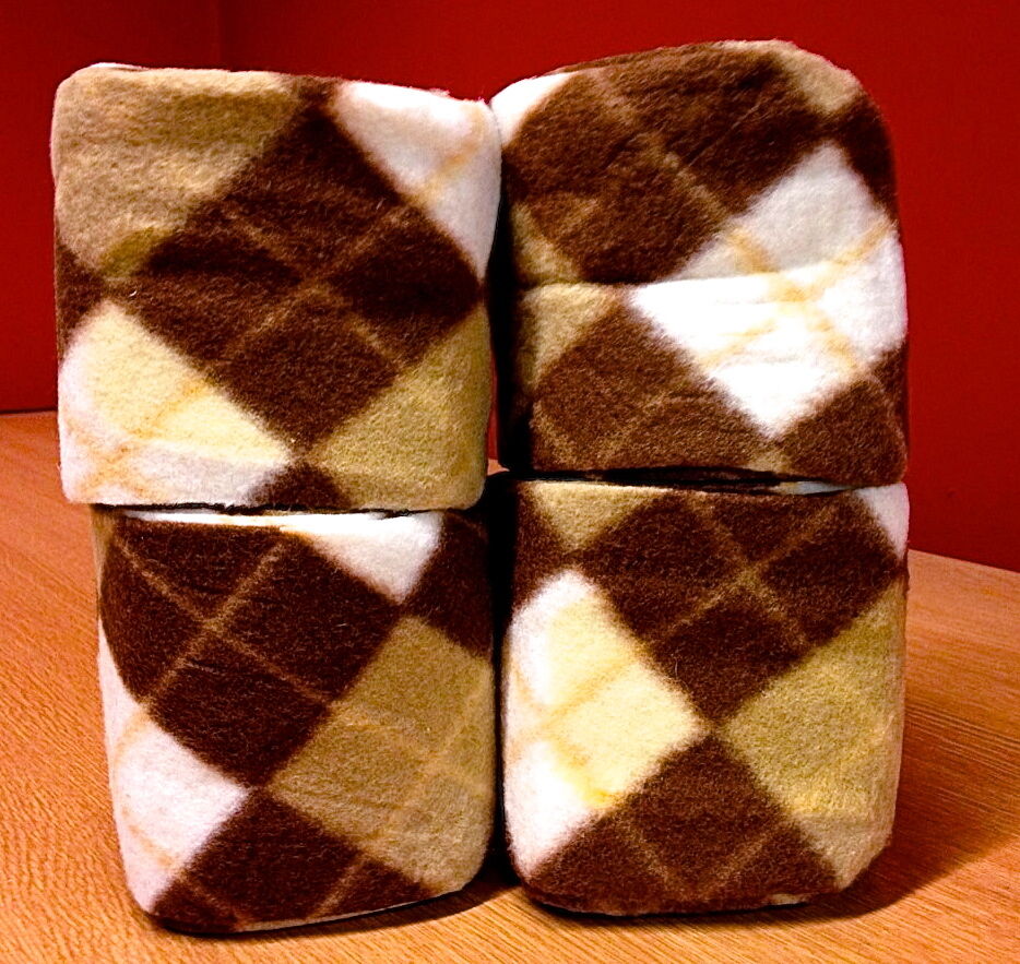 New set of 4 horse/cob/pony fleece bandages 4" wide & 3 meters BROWN CHECK SALE