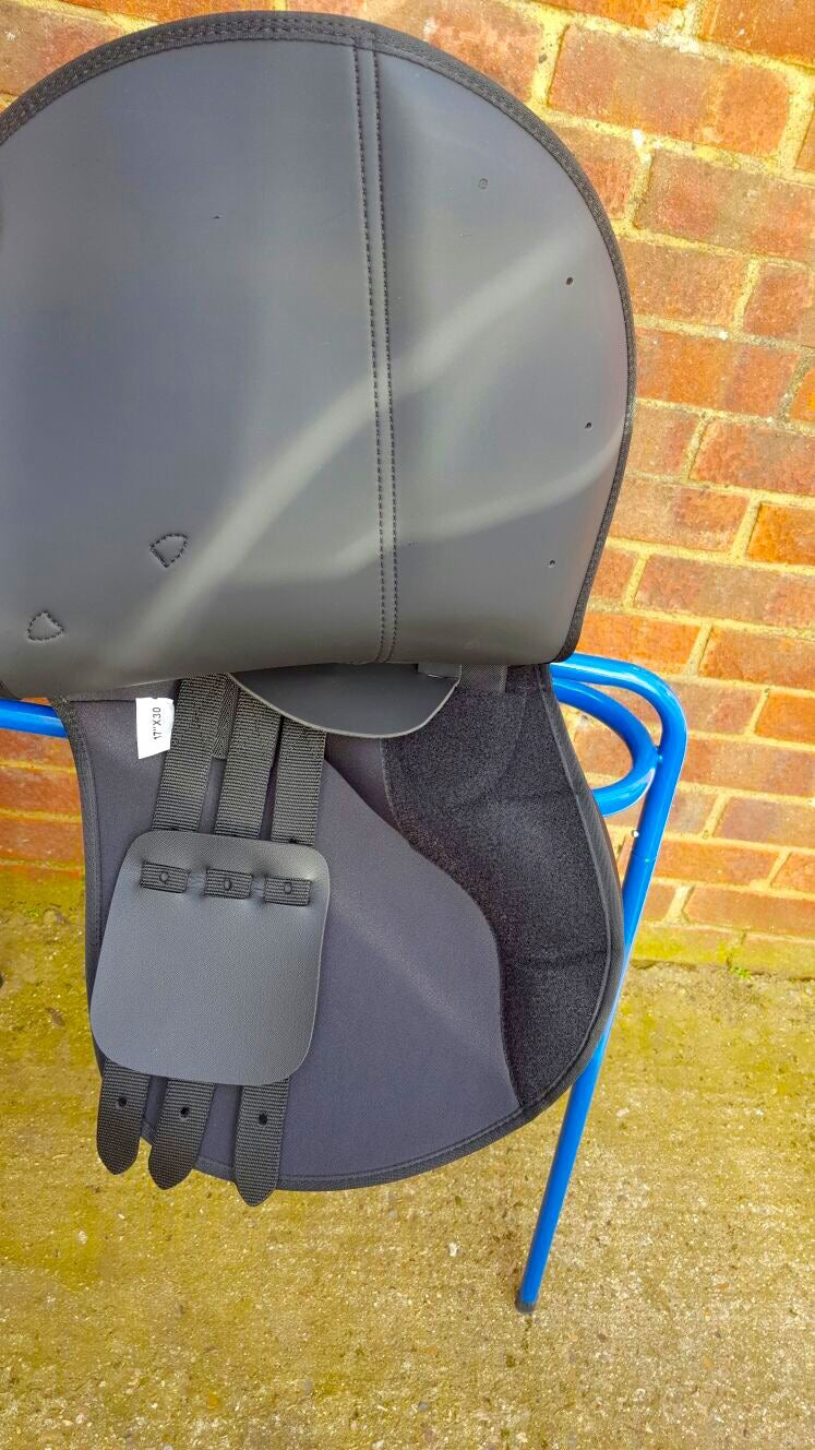 Super-comfy Deeper seat GP Saddle Synthetic CHANGEABLE GULLET SADDLE BLACK